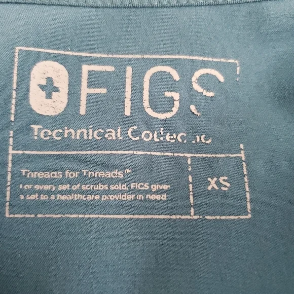FIGS 'CASMA' SCRUBS TOP TEAL GREEN 3 POCKET V-NECK SHORT SLEEVE WOMENS (XS) - Picture 11 of 13